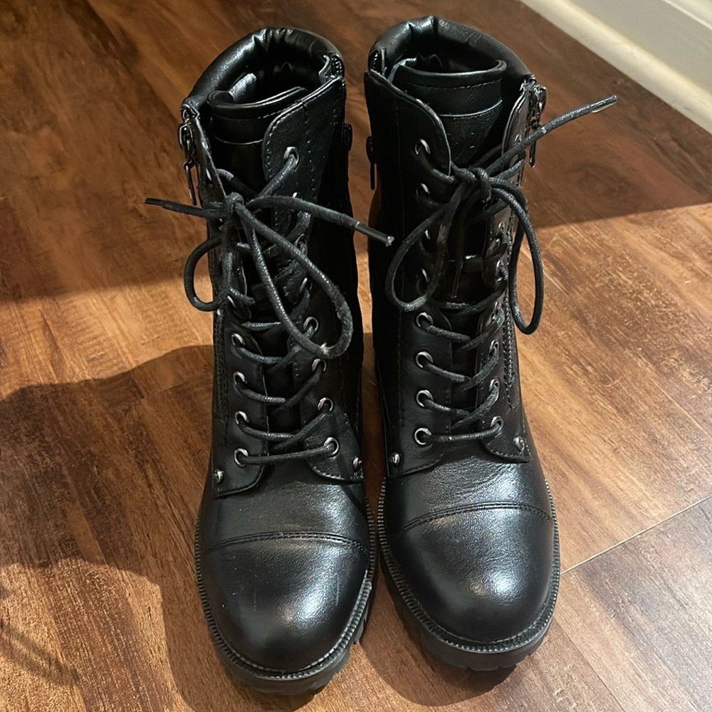 Brand new Guess boots never worn